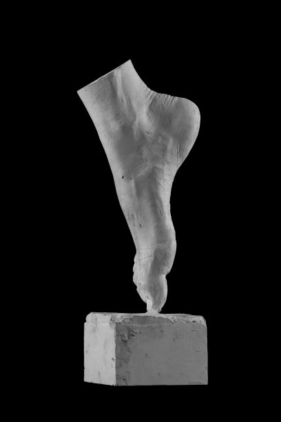 女性人体石膏雕像