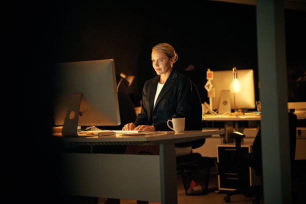 仅一个中老年女人