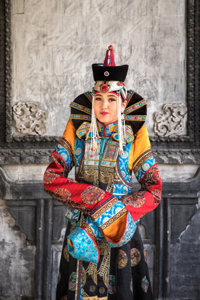 蒙古族服装