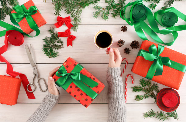 绿色包装盒创意礼品盒