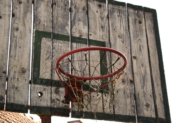 木头篮球架