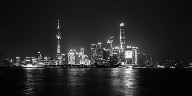 上海黄浦江游船夜景