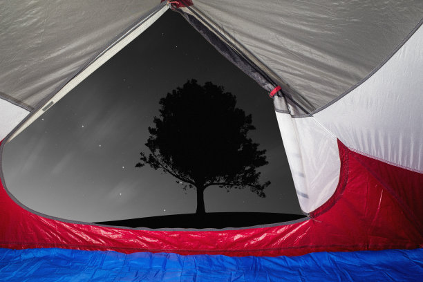 露营地里的帐篷