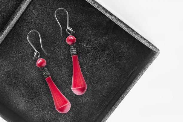earring