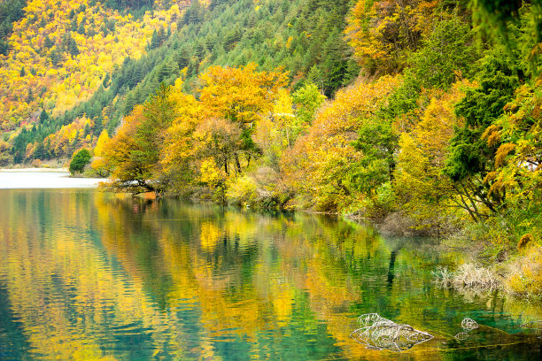 四川九寨沟秋冬景色