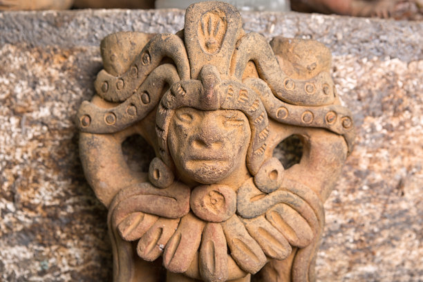 玛雅雕像