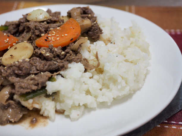 牛肉烩饭套餐