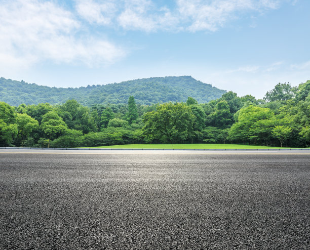 高山大山蓝天白云风景