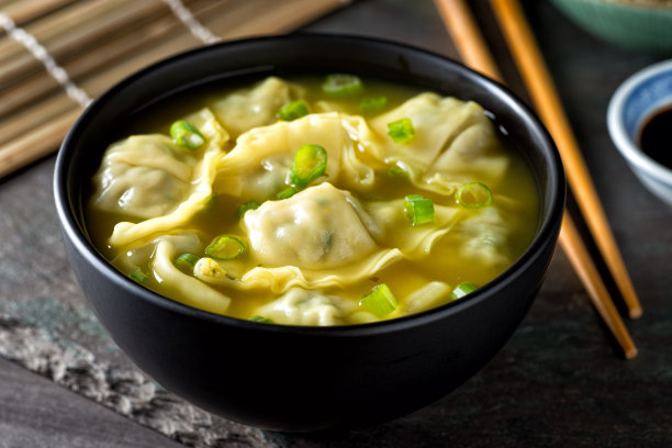 高汤馄饨