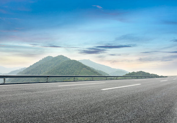 公路小山太阳背景素材