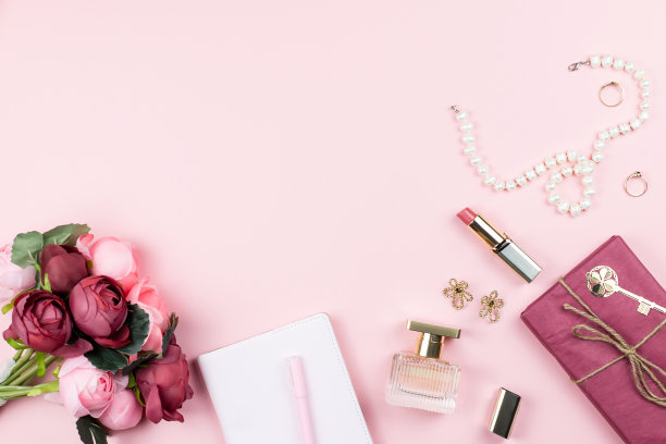 高清化妆品海报