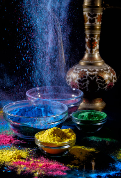 holi