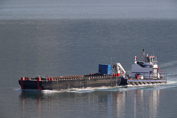 barge
