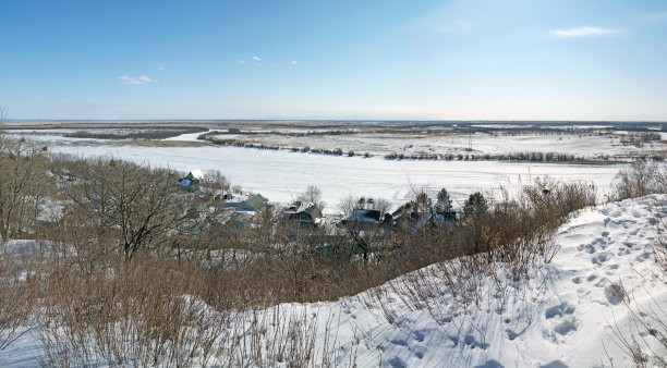 雪地脚印车印