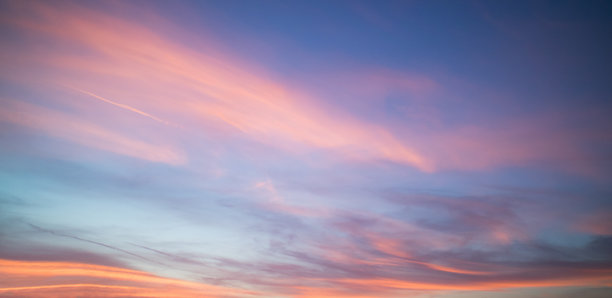 夕阳西下的天空云彩