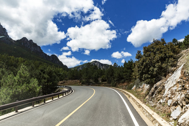 山间公路