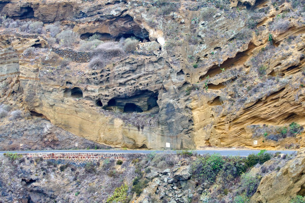 火山岩洞穴