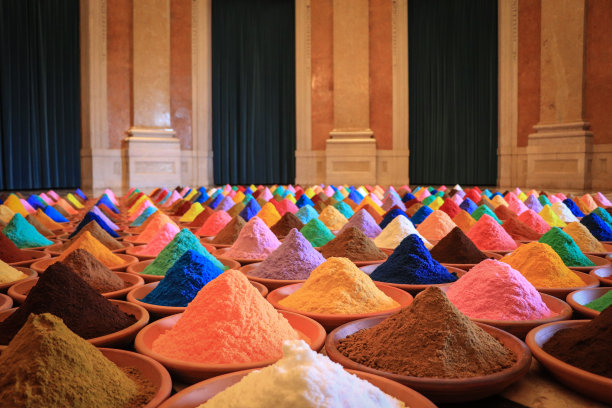 holi