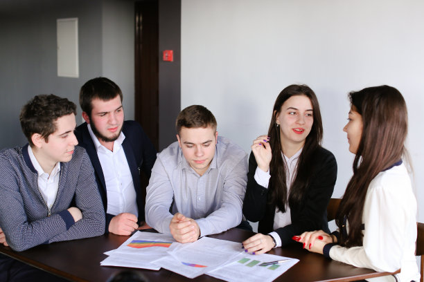 5人