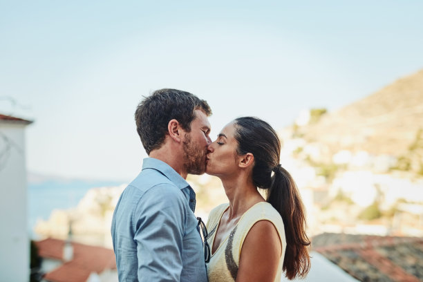 kiss