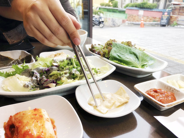 鸡肉拌饭