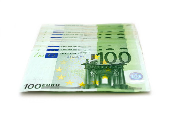 100