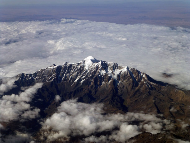 伊利马尼山