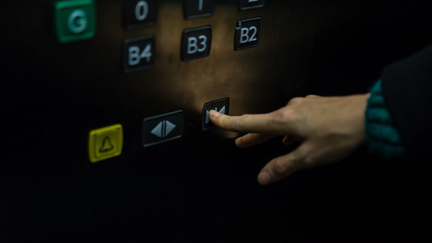 无接触电梯按钮