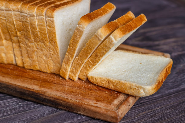 一堆面包