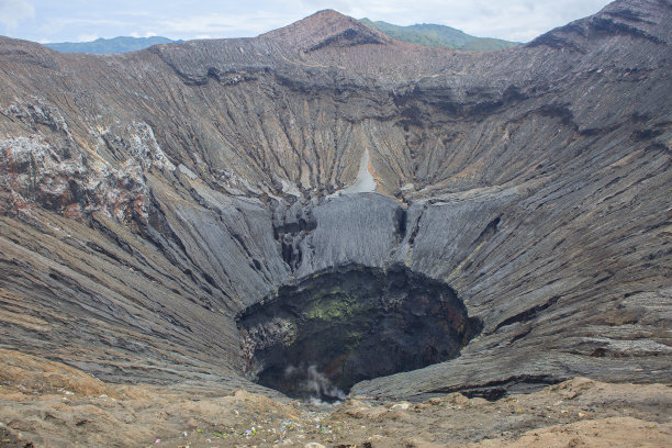 火山喷口