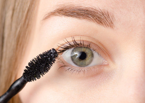 mascara