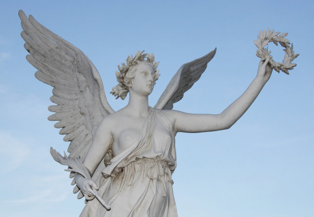 statue