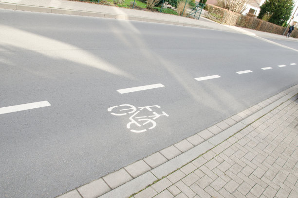 沥青自行车道