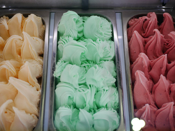 奶油冰淇淋店