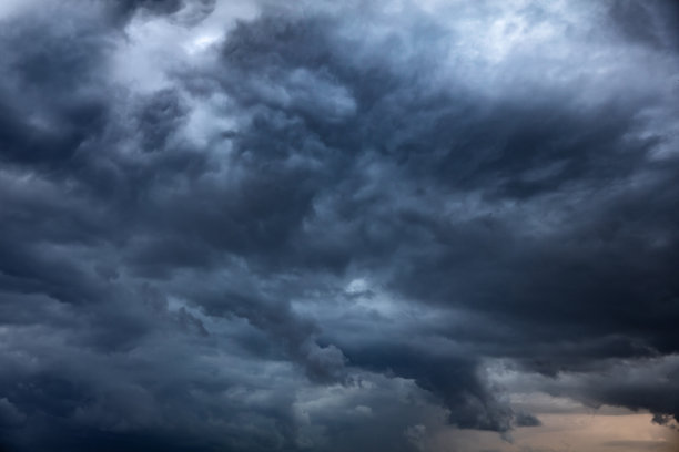 暴雨天气