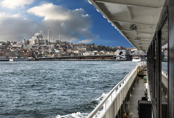 伊斯坦布尔大桥