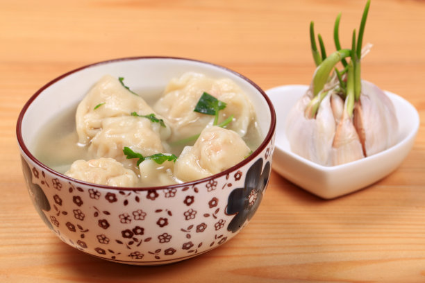 高汤馄饨