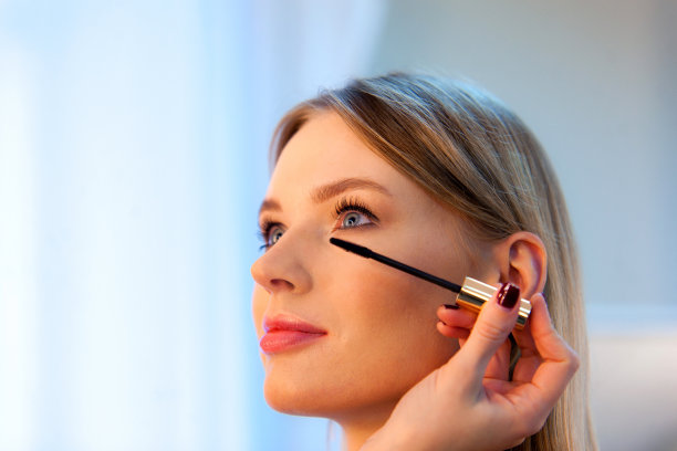 mascara