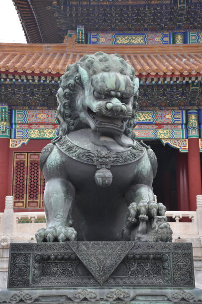 传统狮子雕塑