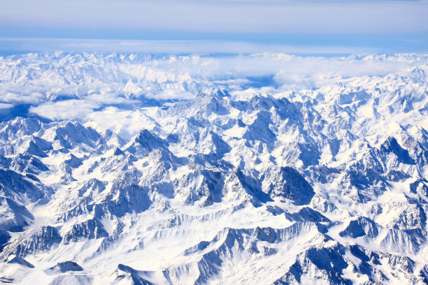 航拍雪山