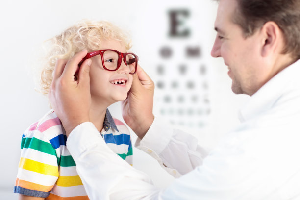 眼科视力眼镜儿童眼睛