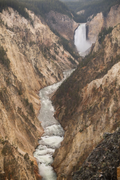 黄石大峡谷