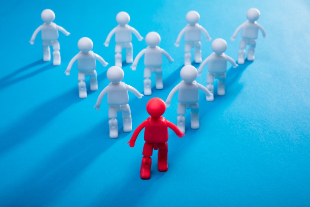 凝聚群众引导群众