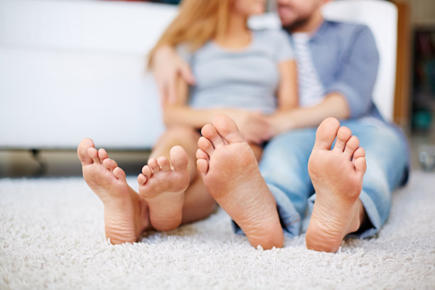 feet