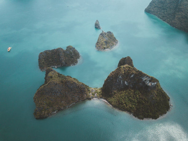 越南下龙湾景区溶洞