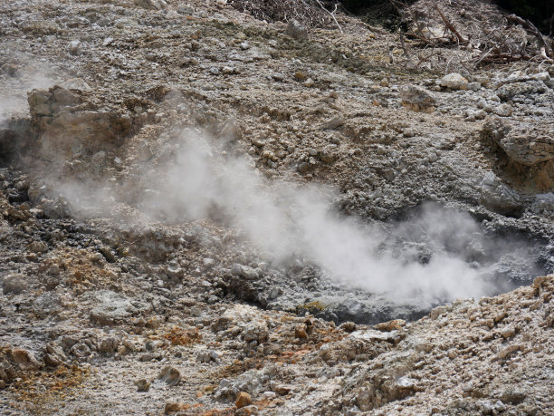 火山岩石