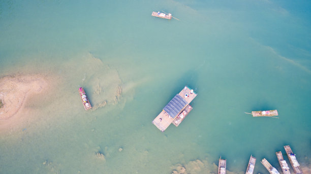 河湾河水流水