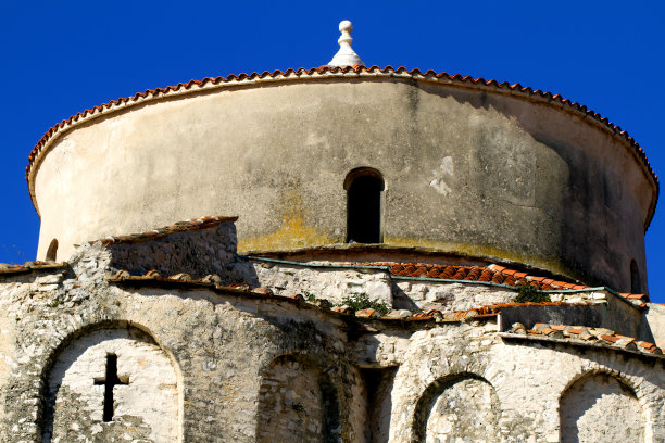 罗马式建筑教堂