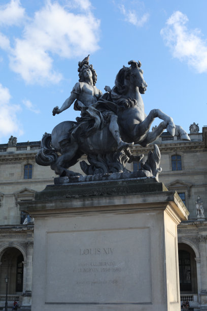 louvre