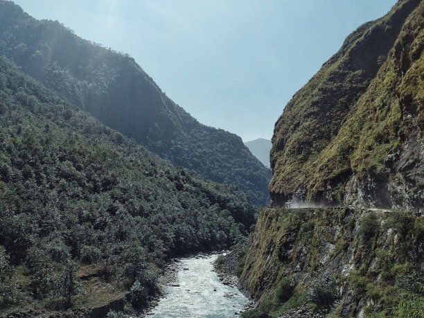 西藏旅游大巴